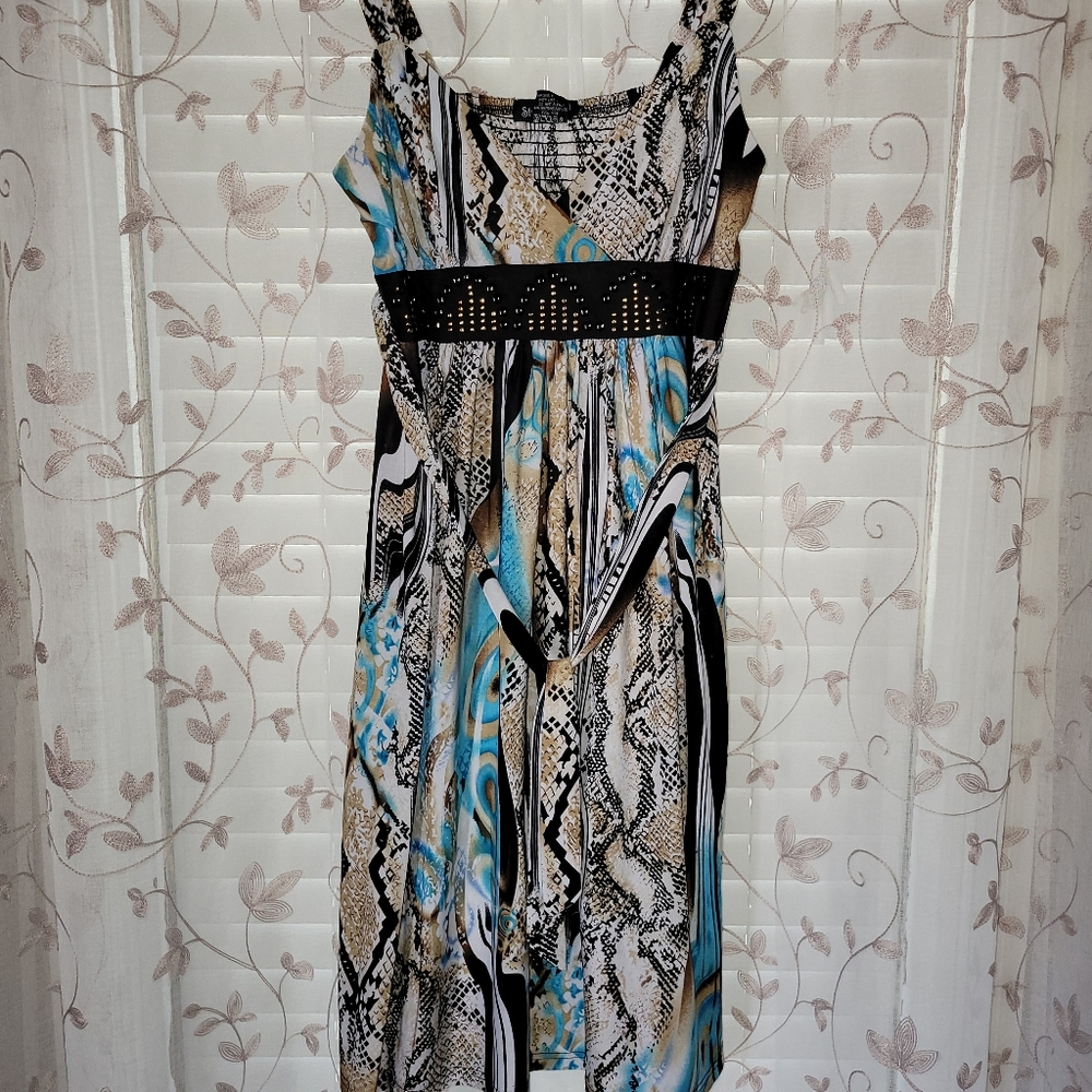 Studio West L/XL animal print dress A line v neck